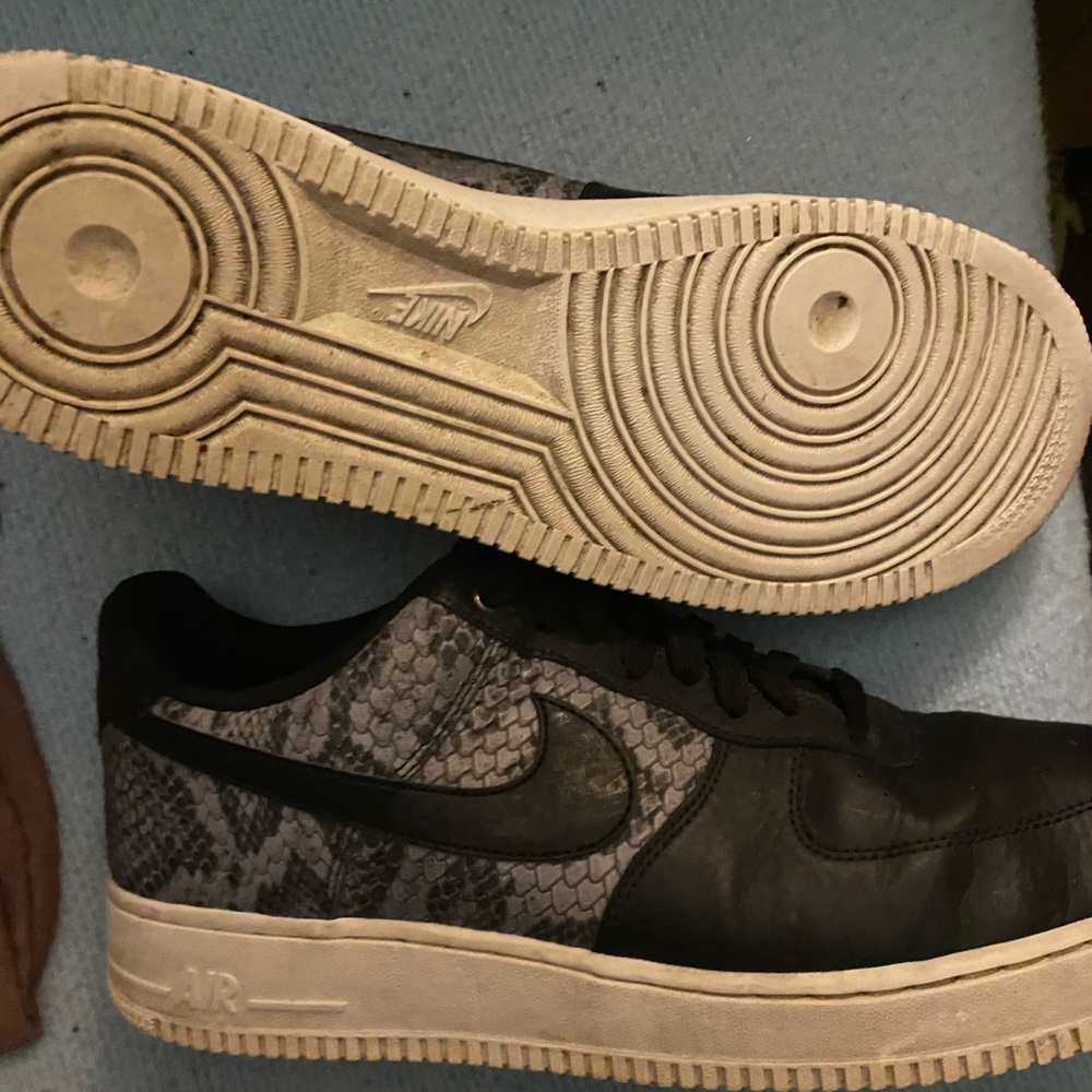 Nike side 11 men’s. Air Force One